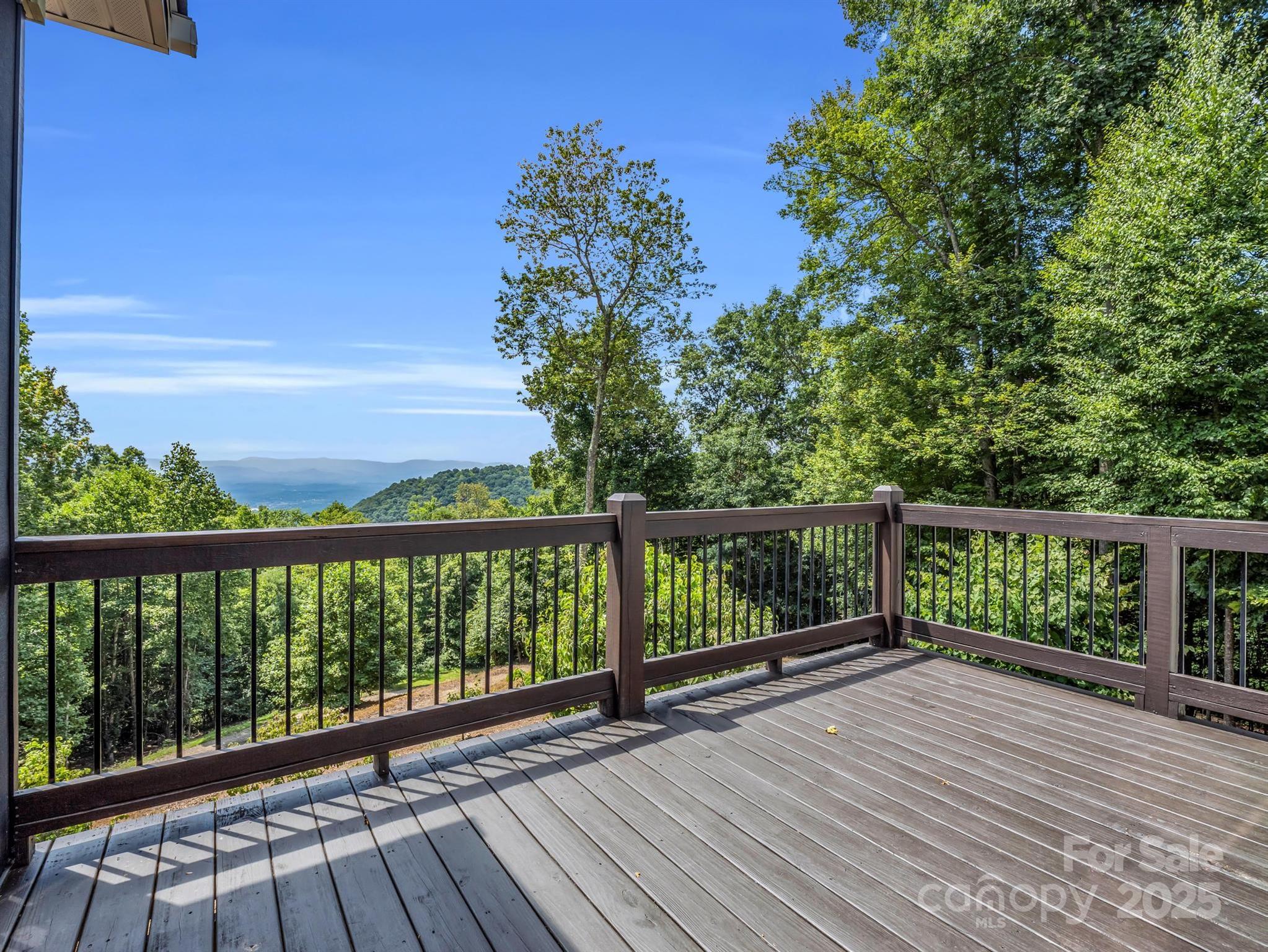 372 Gentian Trail Weaverville NC 28787