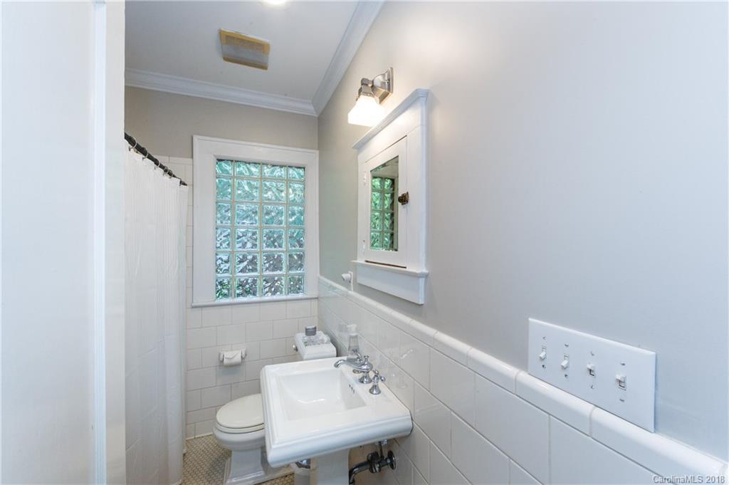 2217 Charlotte Drive Charlotte NC 28203