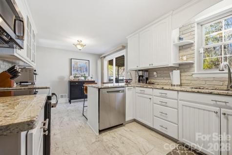 2841 20th Street NE Hickory NC 28601