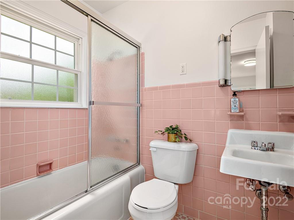 10 Alclare Drive Asheville NC 28804