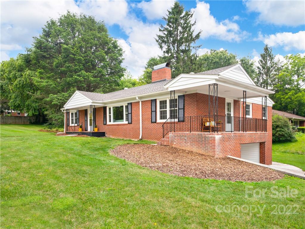 10 Alclare Drive Asheville NC 28804