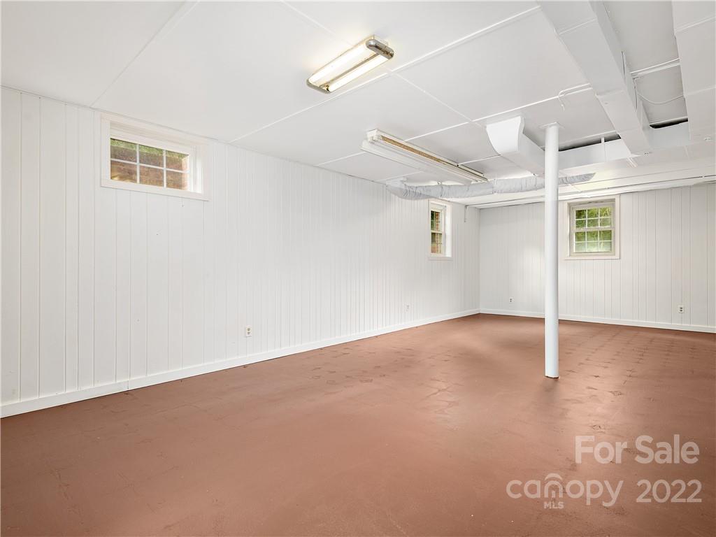 10 Alclare Drive Asheville NC 28804