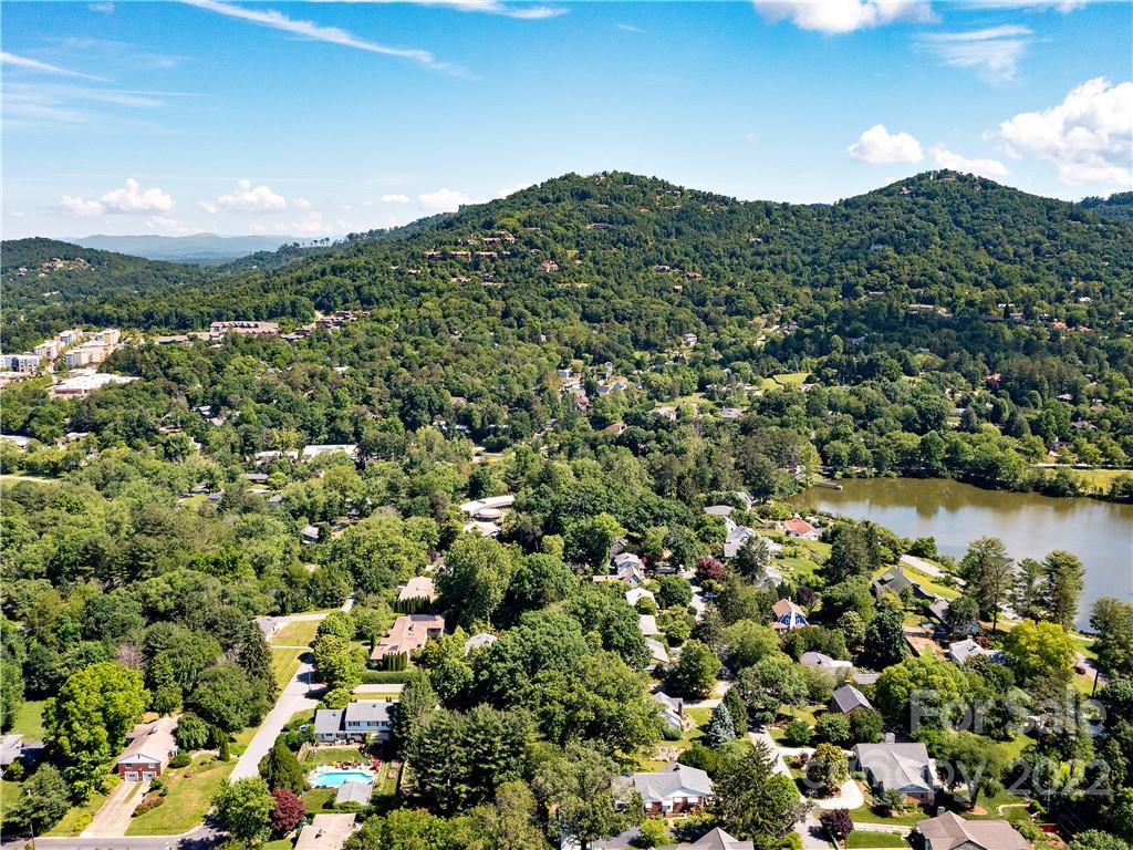 10 Alclare Drive Asheville NC 28804