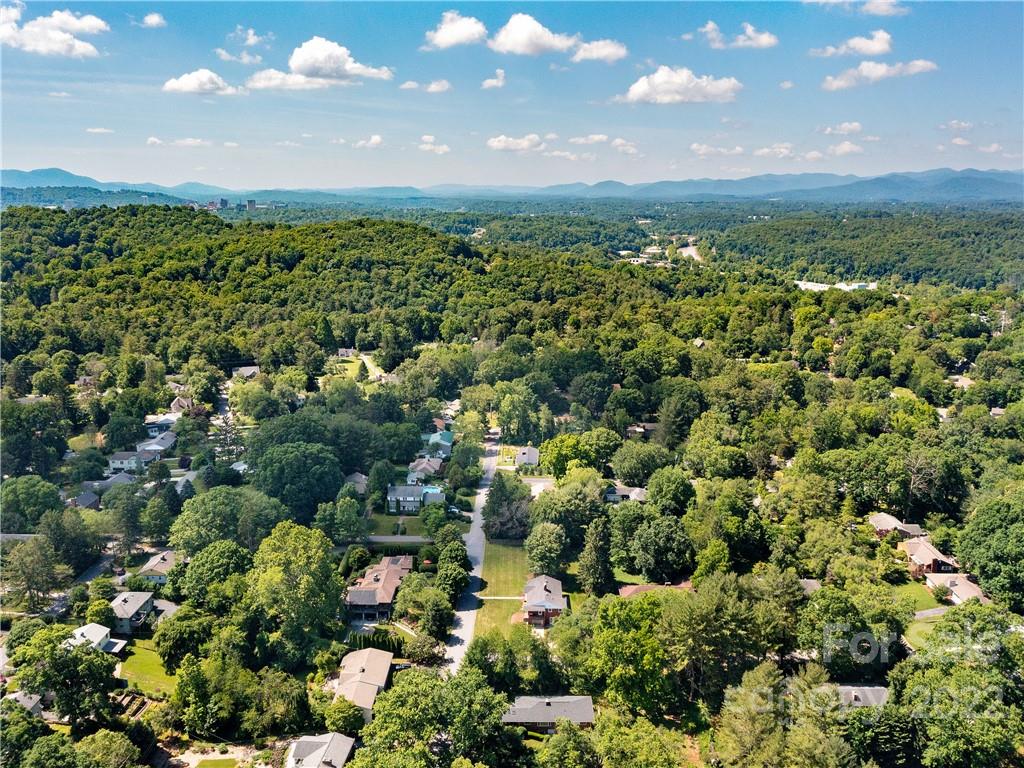 10 Alclare Drive Asheville NC 28804
