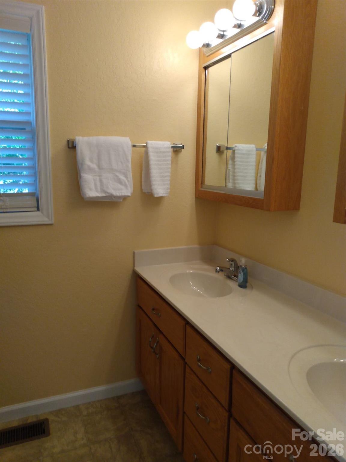 145 Lincoln Park Road Burnsville NC 28714
