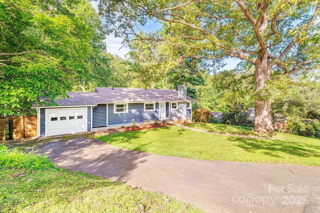 15 Valle Vista Drive Asheville NC 28804