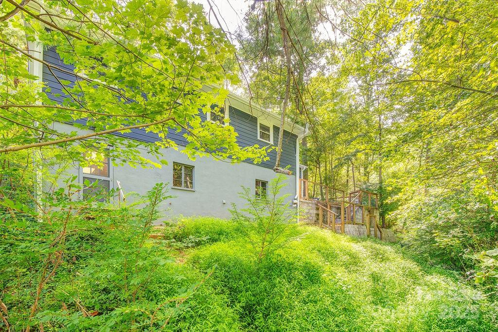 15 Valle Vista Drive Asheville NC 28804