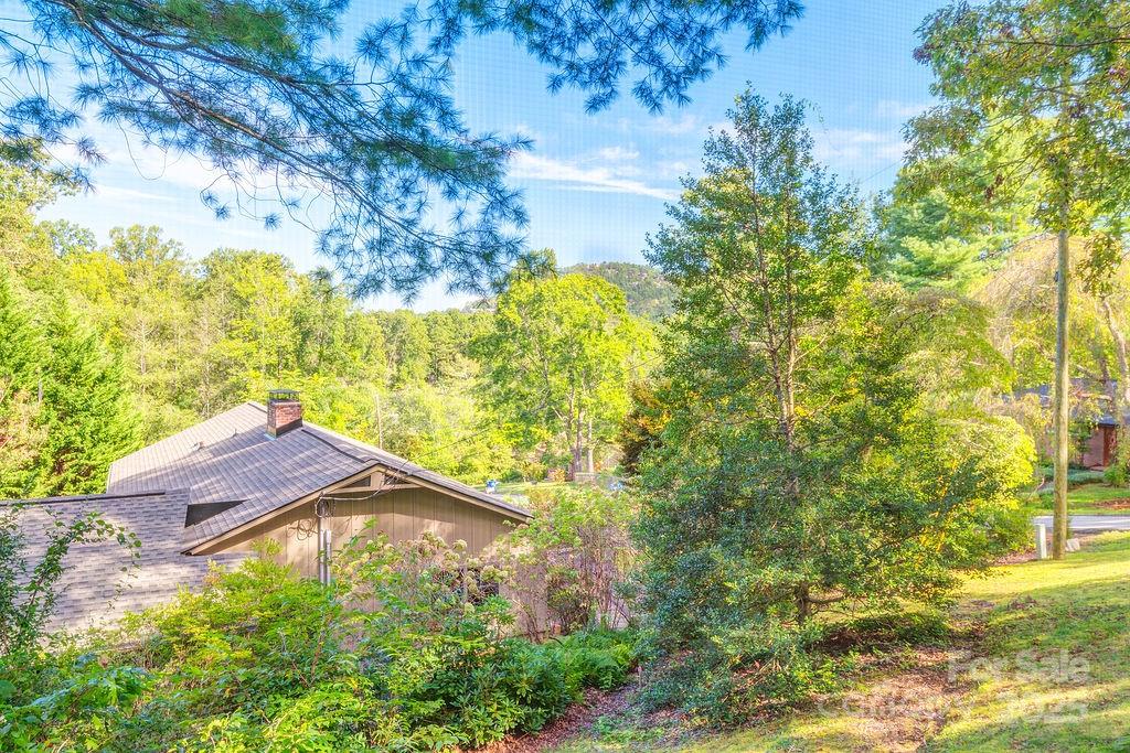 15 Valle Vista Drive Asheville NC 28804