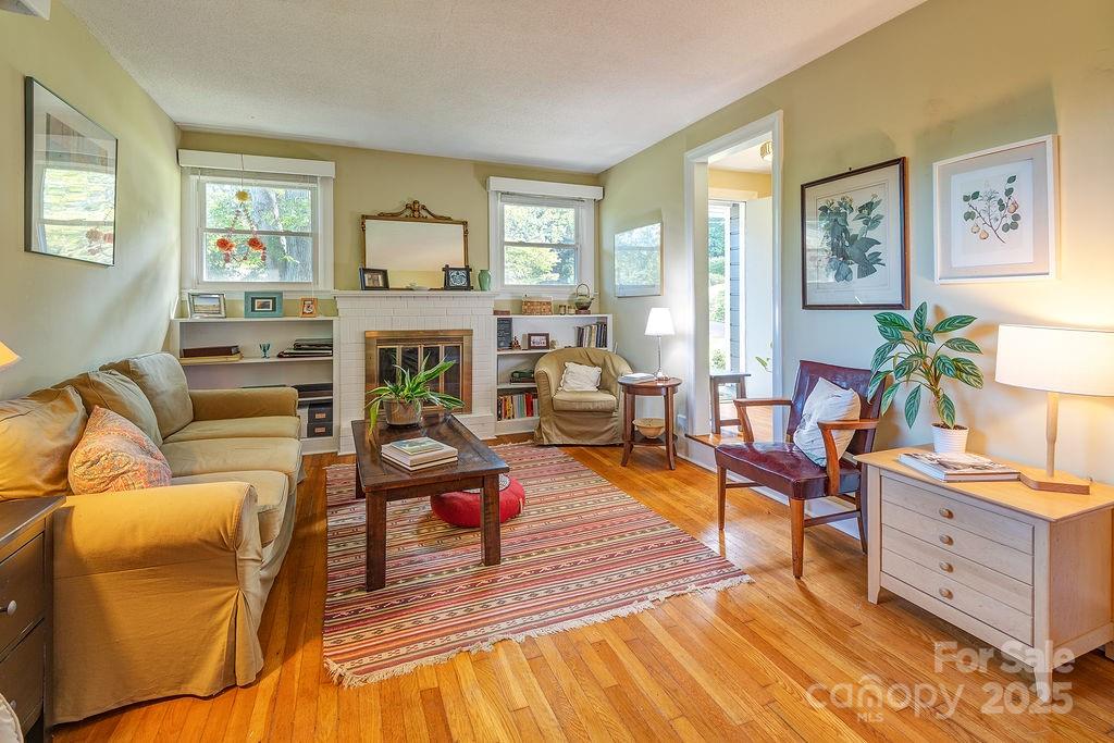 15 Valle Vista Drive Asheville NC 28804