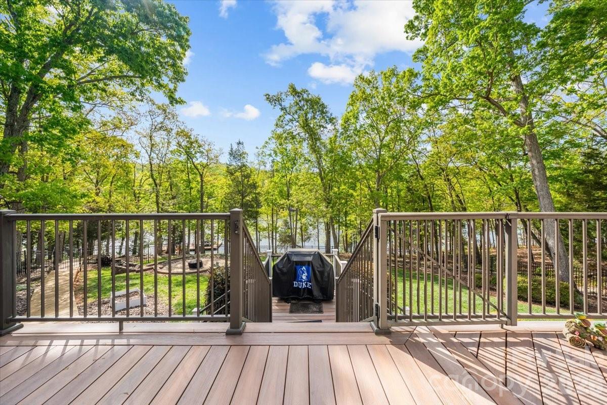 135 Harbor Drive W Lexington NC 27292
