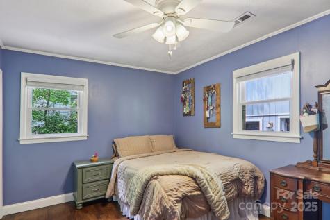 416 S Cherokee Avenue Black Mountain NC 28711