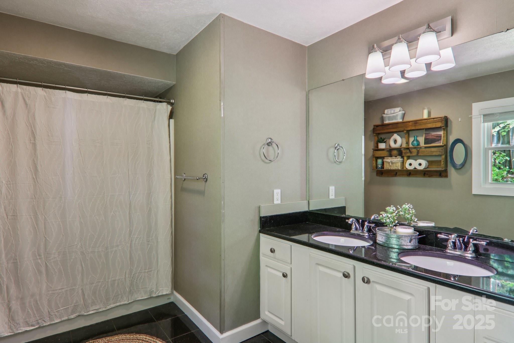 416 S Cherokee Avenue Black Mountain NC 28711