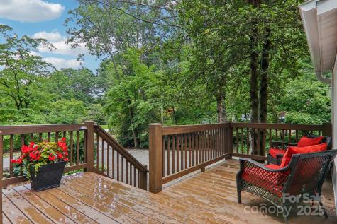 416 S Cherokee Avenue Black Mountain NC 28711