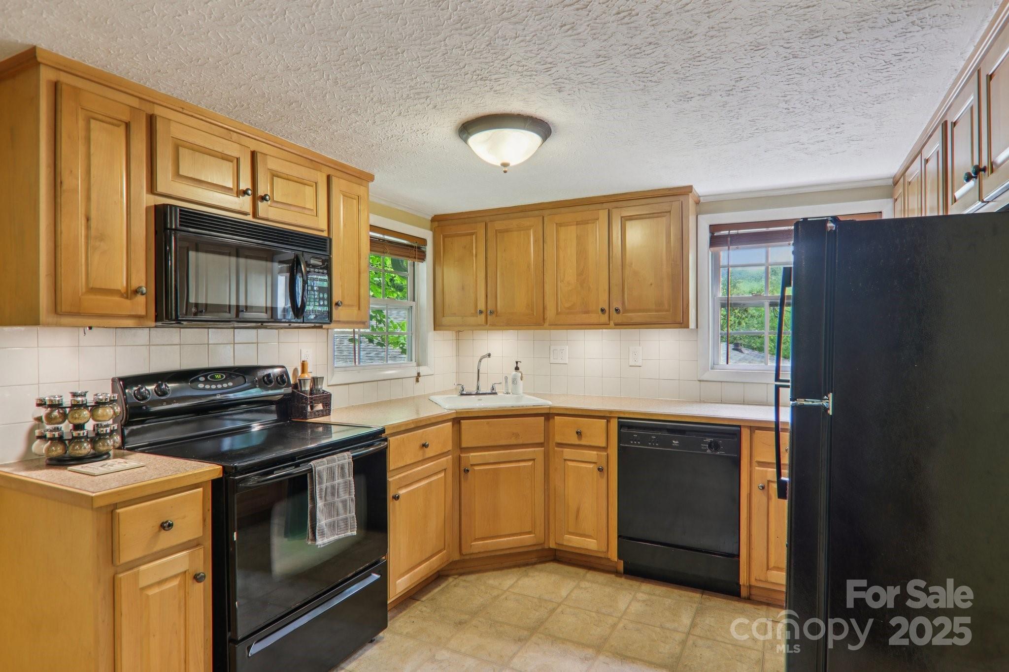 416 S Cherokee Avenue Black Mountain NC 28711