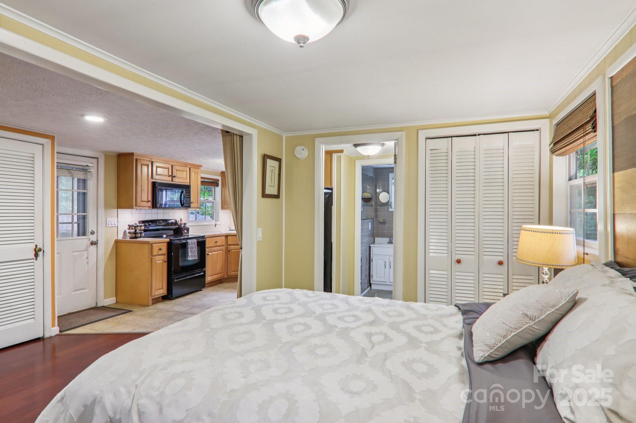 416 S Cherokee Avenue Black Mountain NC 28711