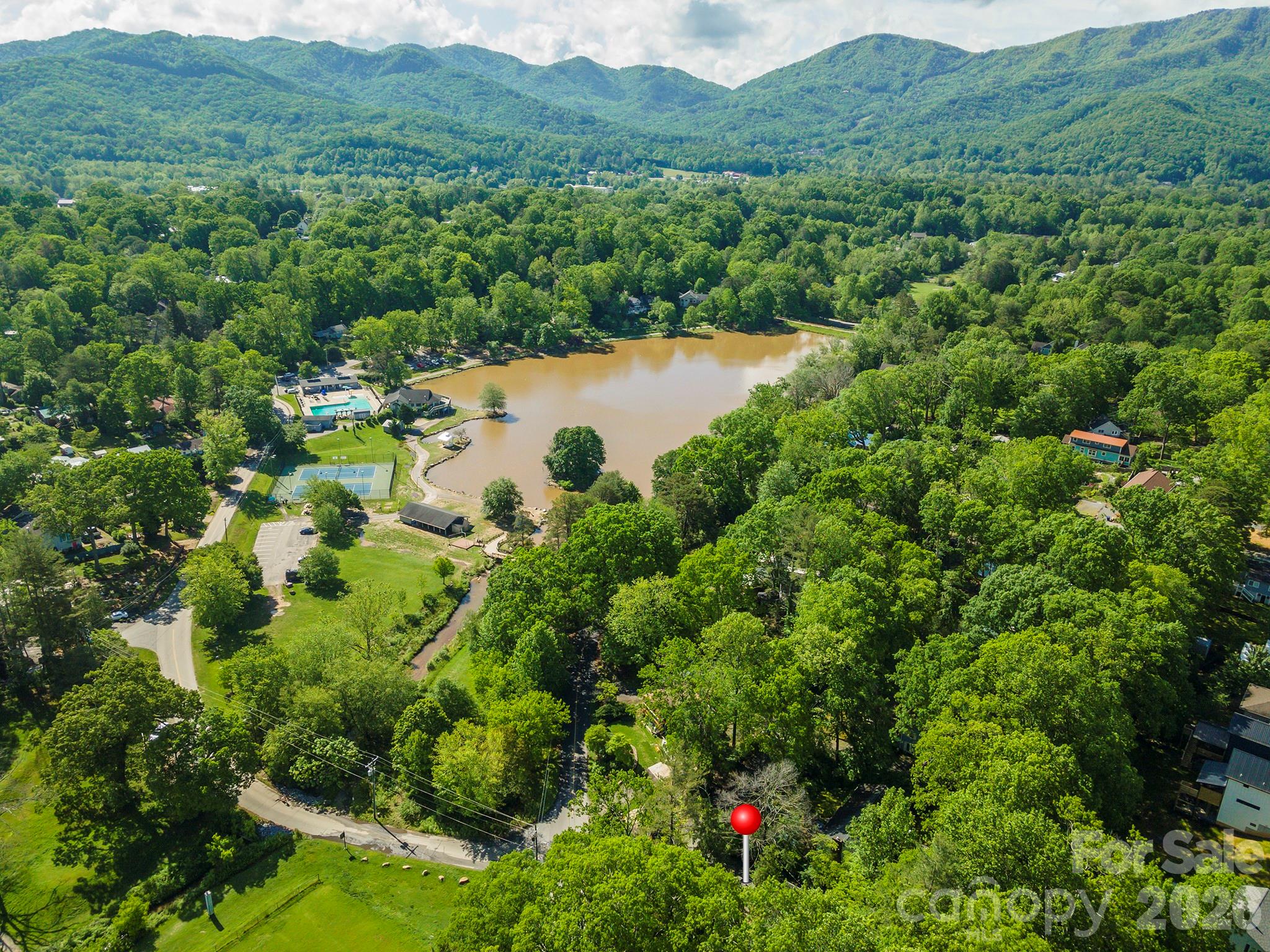 416 S Cherokee Avenue Black Mountain NC 28711