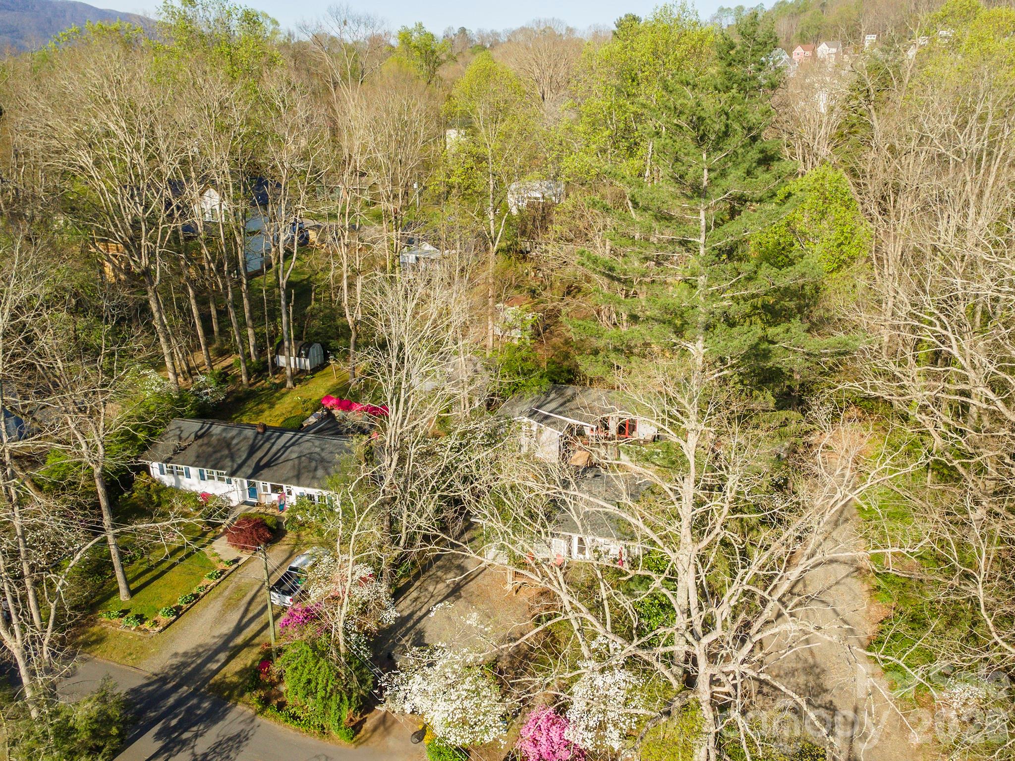 416 S Cherokee Avenue Black Mountain NC 28711