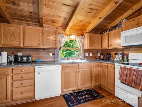 202 Panorama Drive Nebo NC 28761