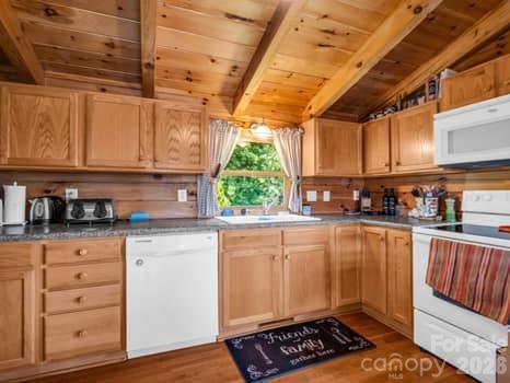 202 Panorama Drive Nebo NC 28761
