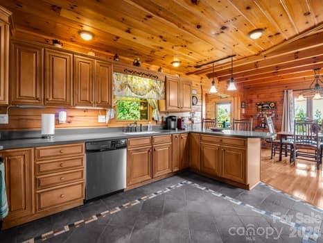 202 Panorama Drive Nebo NC 28761