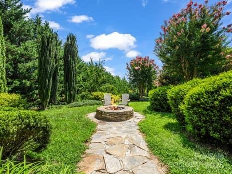 202 Panorama Drive Nebo NC 28761