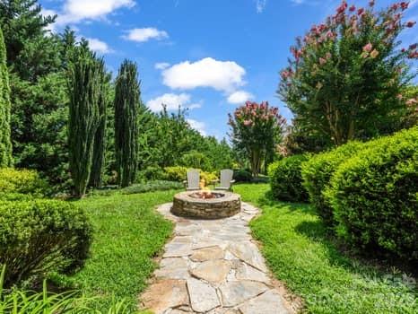 202 Panorama Drive Nebo NC 28761