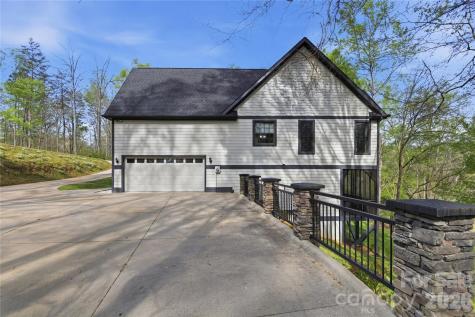34 W Rambling Creek Tryon NC 28782