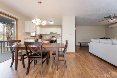 380 River Ridge Drive Burnsville NC 28714