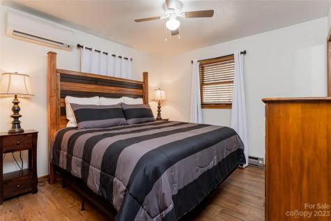 380 River Ridge Drive Burnsville NC 28714
