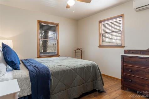 380 River Ridge Drive Burnsville NC 28714