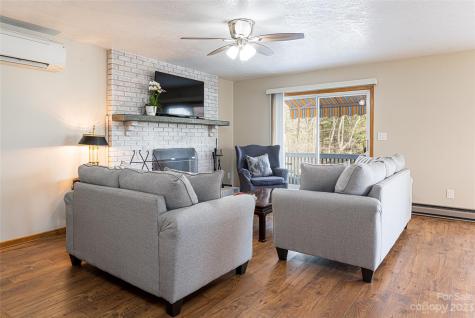 380 River Ridge Drive Burnsville NC 28714