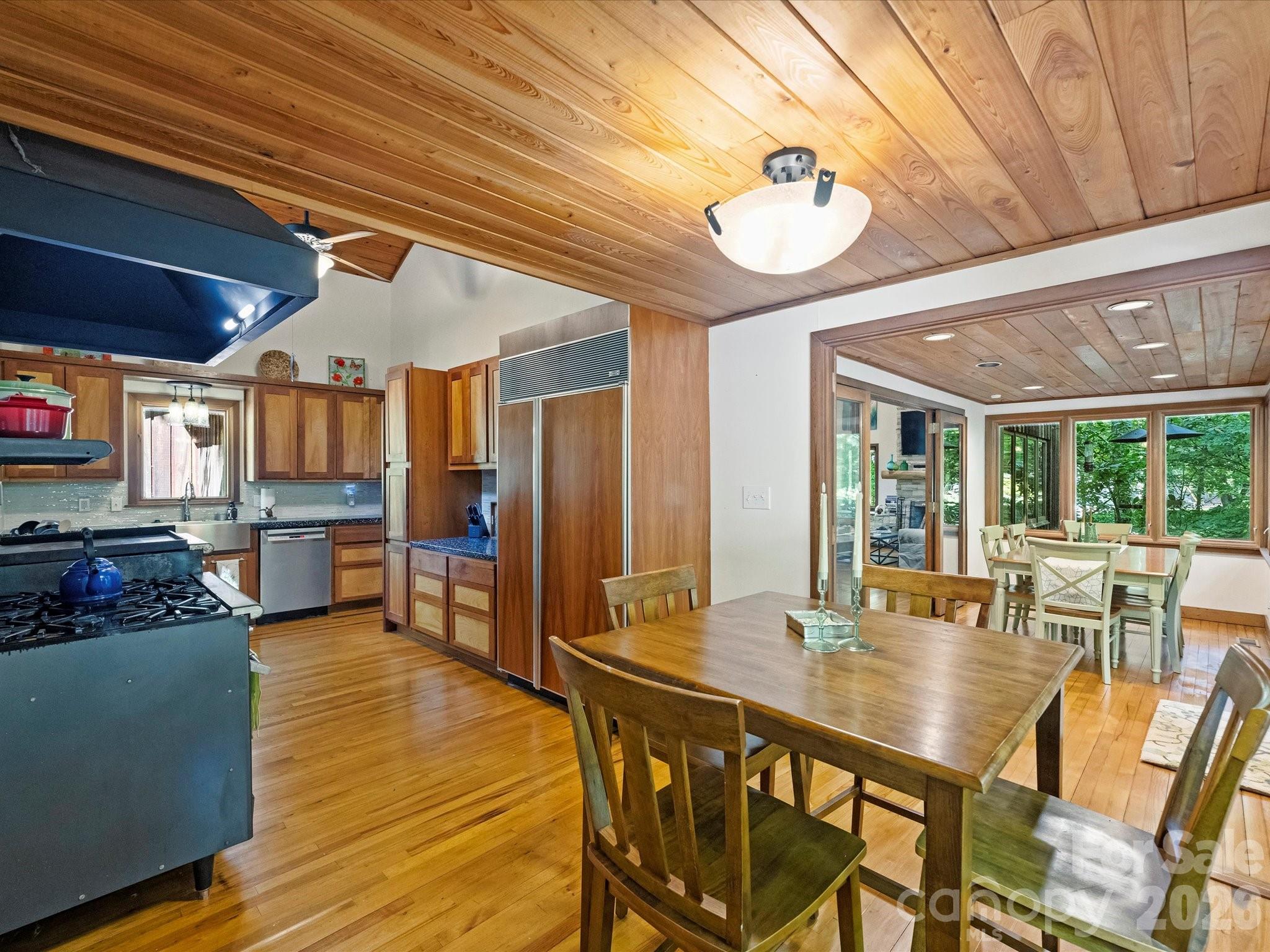 5624 Glenkirk Road Charlotte NC 28210