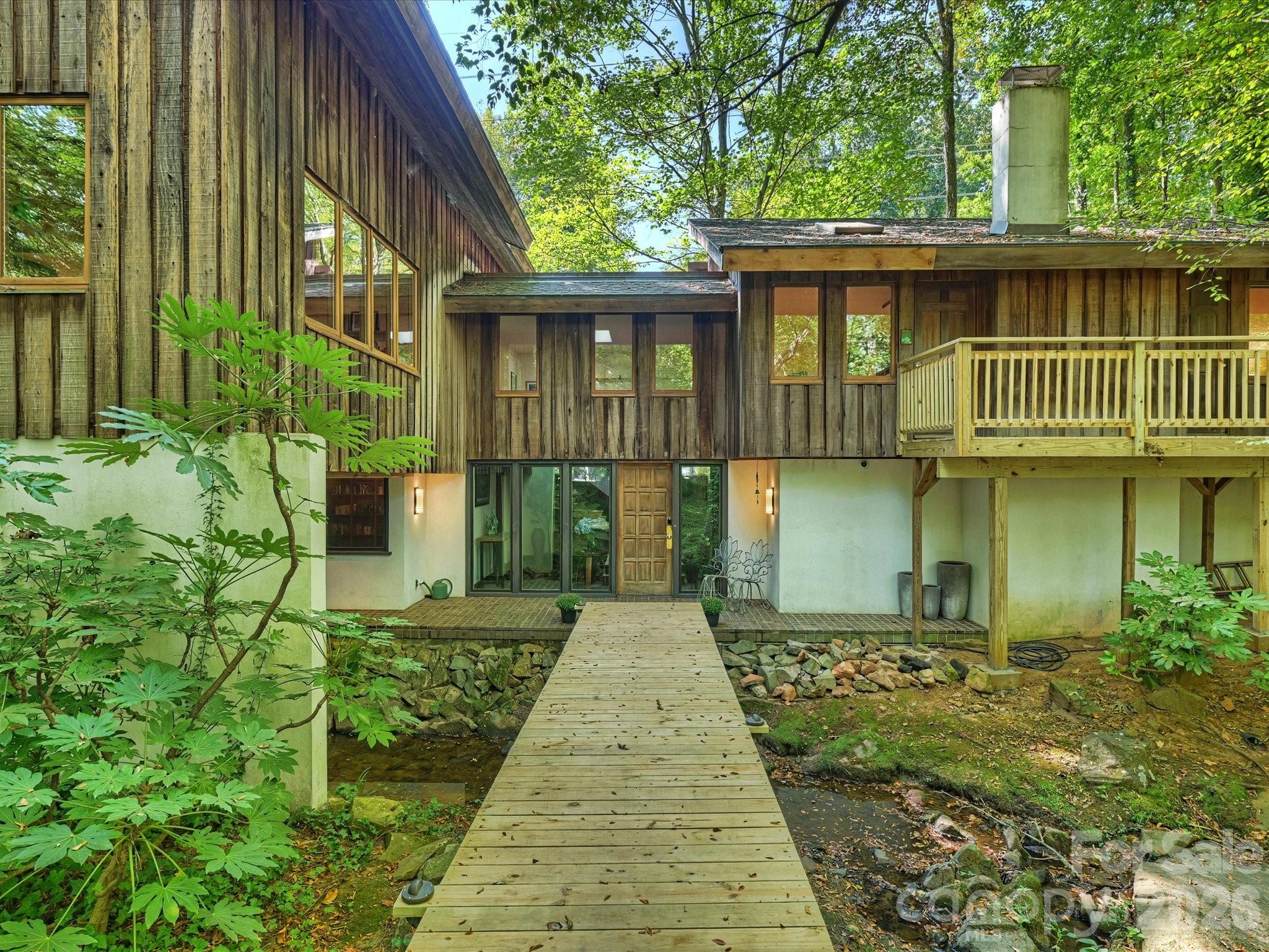 5624 Glenkirk Road Charlotte NC 28210