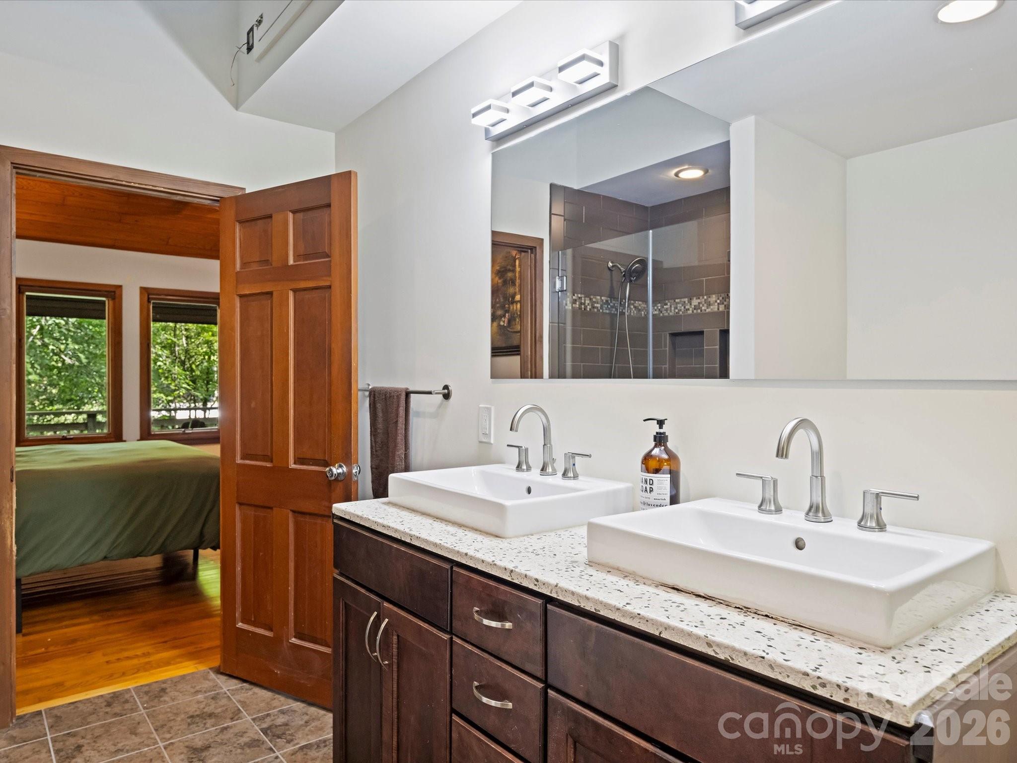 5624 Glenkirk Road Charlotte NC 28210