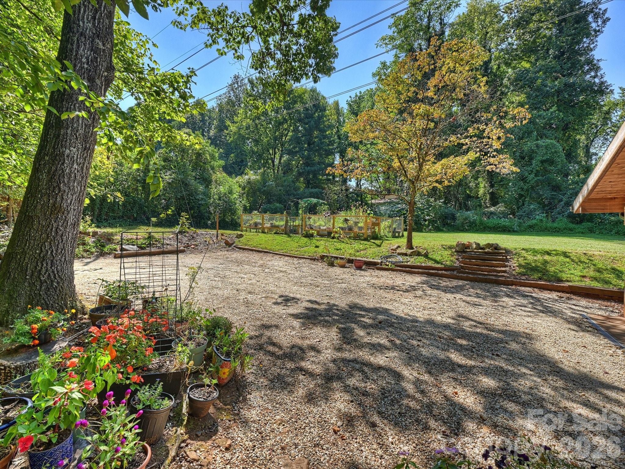5624 Glenkirk Road Charlotte NC 28210