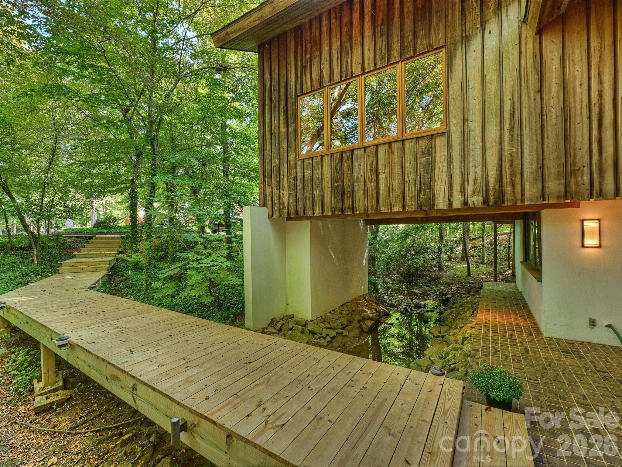 5624 Glenkirk Road Charlotte NC 28210