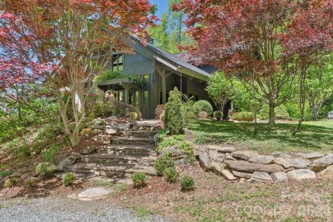 144 Pegg Road Barnardsville NC 28709