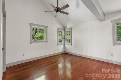 144 Pegg Road Barnardsville NC 28709