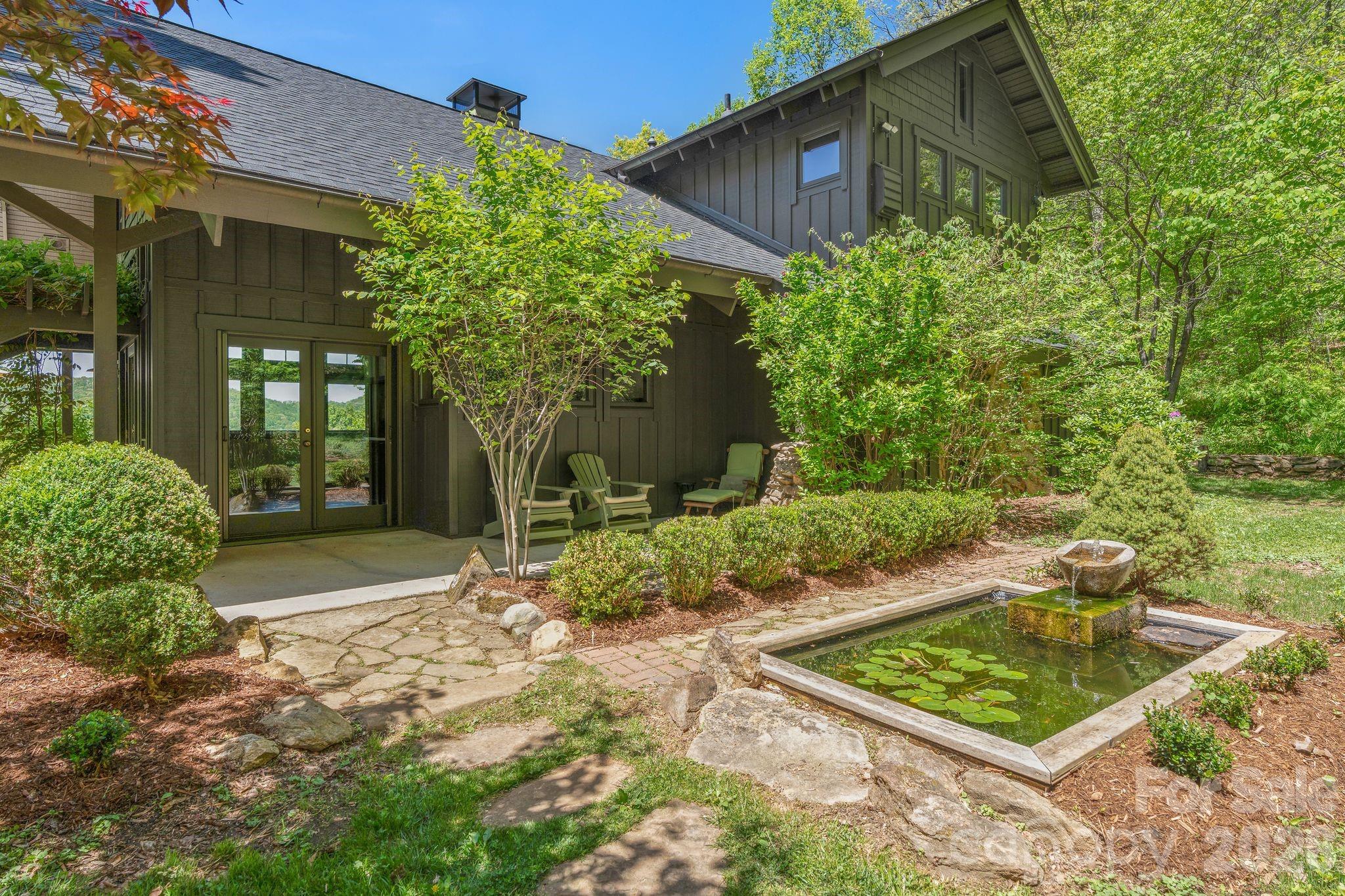 144 Pegg Road Barnardsville NC 28709