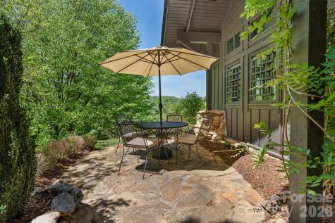 144 Pegg Road Barnardsville NC 28709