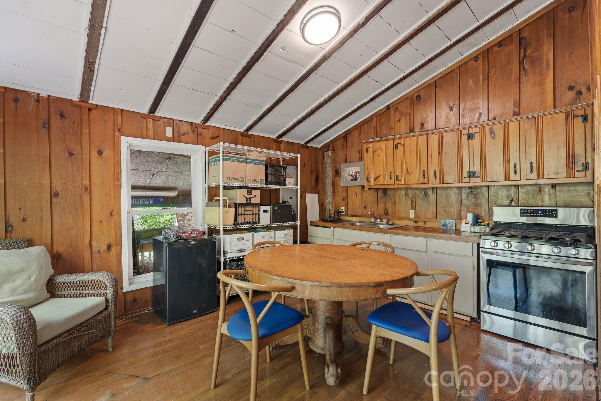 144 Pegg Road Barnardsville NC 28709