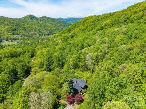 144 Pegg Road Barnardsville NC 28709