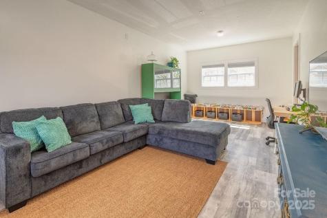 29 Herringbone Drive Asheville NC 28806