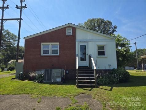 412 Ridge Street Stanley NC 28164