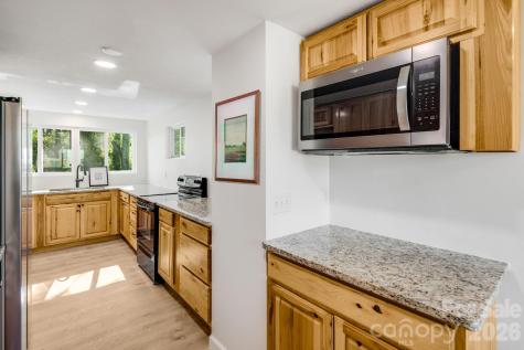 21 Oak Hill Drive Asheville NC 28806