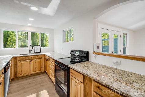 21 Oak Hill Drive Asheville NC 28806