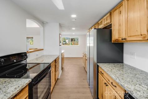 21 Oak Hill Drive Asheville NC 28806