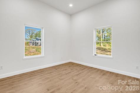 21 Oak Hill Drive Asheville NC 28806