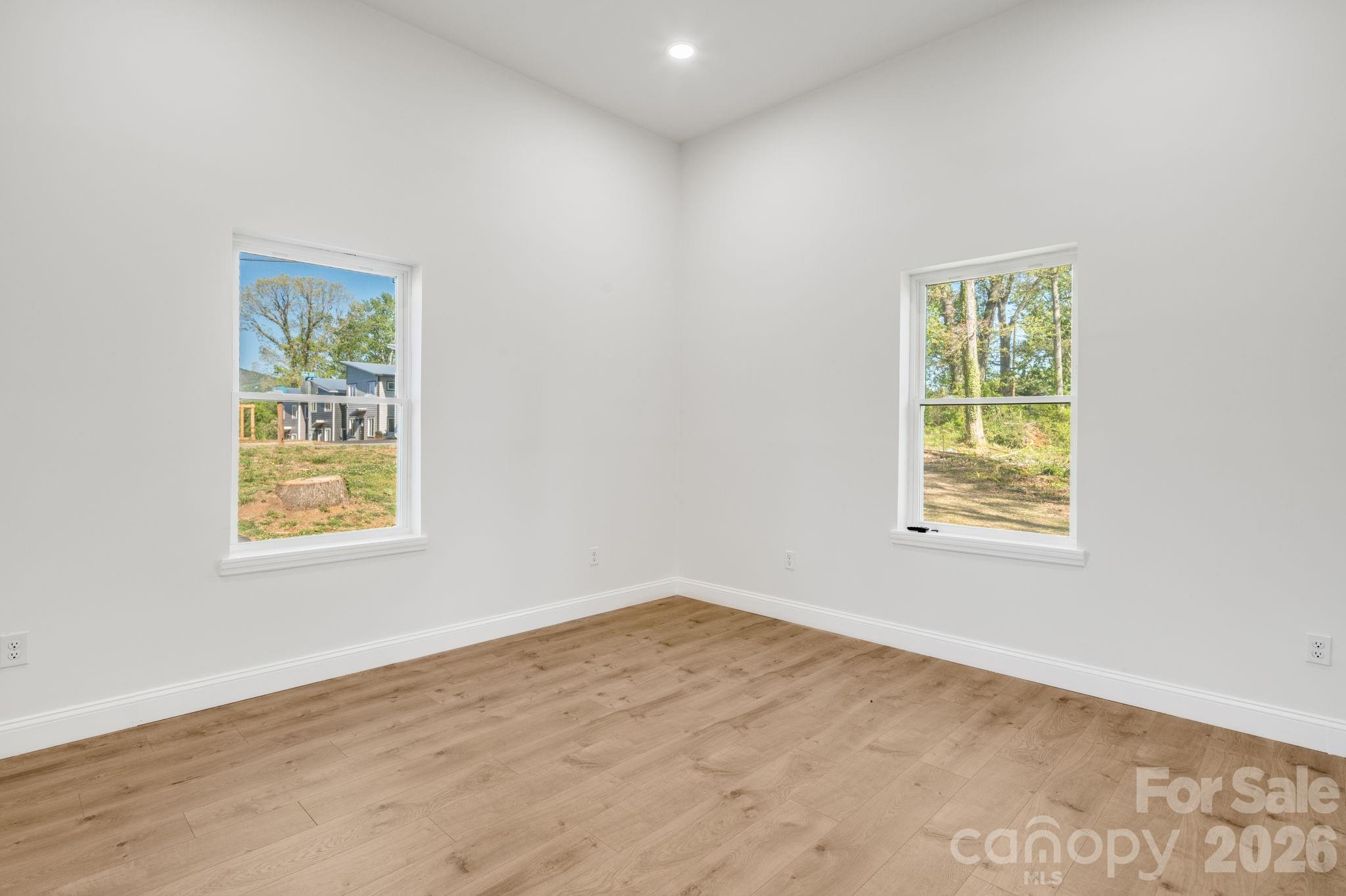 21 Oak Hill Drive Asheville NC 28806