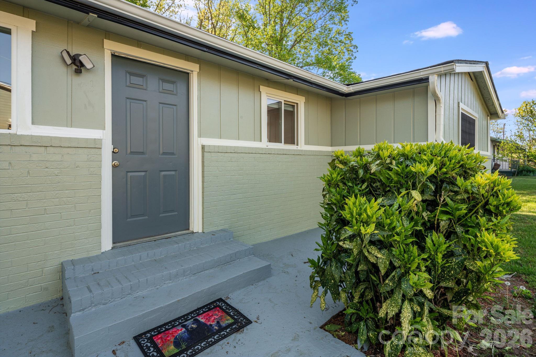21 Oak Hill Drive Asheville NC 28806